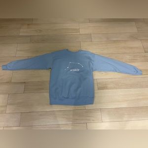 Light Blue Crewneck “Aries” with star constellation